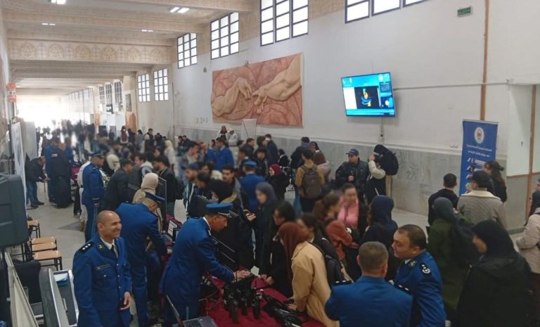 يوم علمي بجامعة قسنطينة 02 حول دور الرقمنة في الوقاية من الجرائم السيبرانية الحديثة