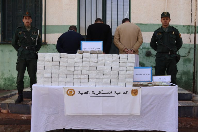 توقيف مئات الأشخاص وحجز مخدرات وتجهيزات تهريب في حصيلة أسبوعية للجيش الوطني الشعبي