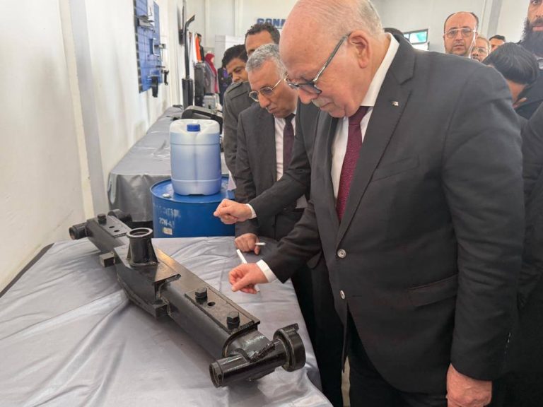 وزير الصناعة يتفقد مؤسسة SONALIKA FAMAG ويشدد على رفع نسبة الإدماج المحلي