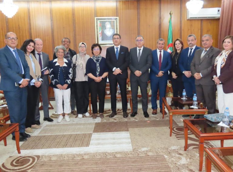 وزير الصحة يستقبل وفد الجمعية الفرنسية-الجزائرية لتعزيز التعاون الصحي في الجزائر