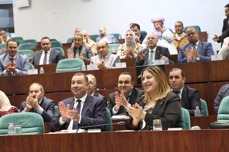 جلسة عامة لمناقشة مشروع قانون تحديد الدوائر الانتخابية وعدد المقاعد في البرلمان