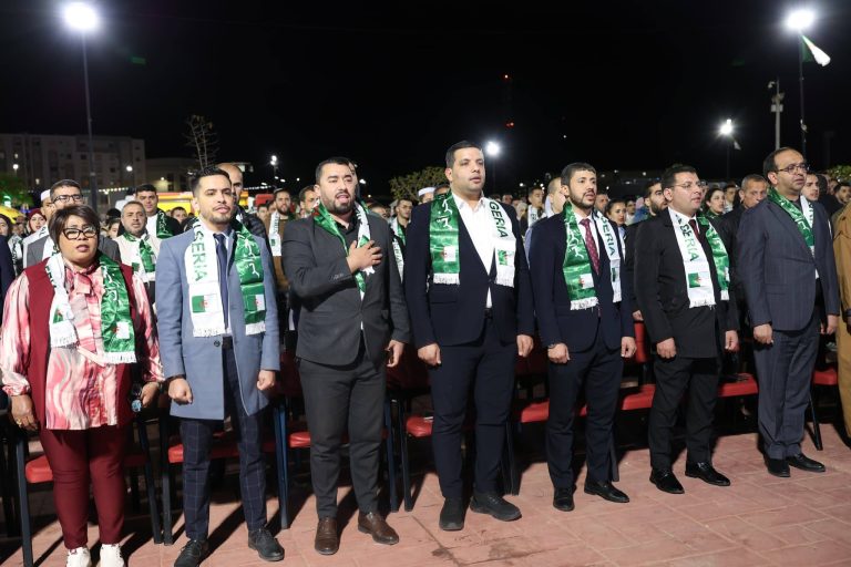 أعضاء المجلس الأعلى للشباب يختتمون المسار الأول لبرنامج Dz Young Leaders في وهران