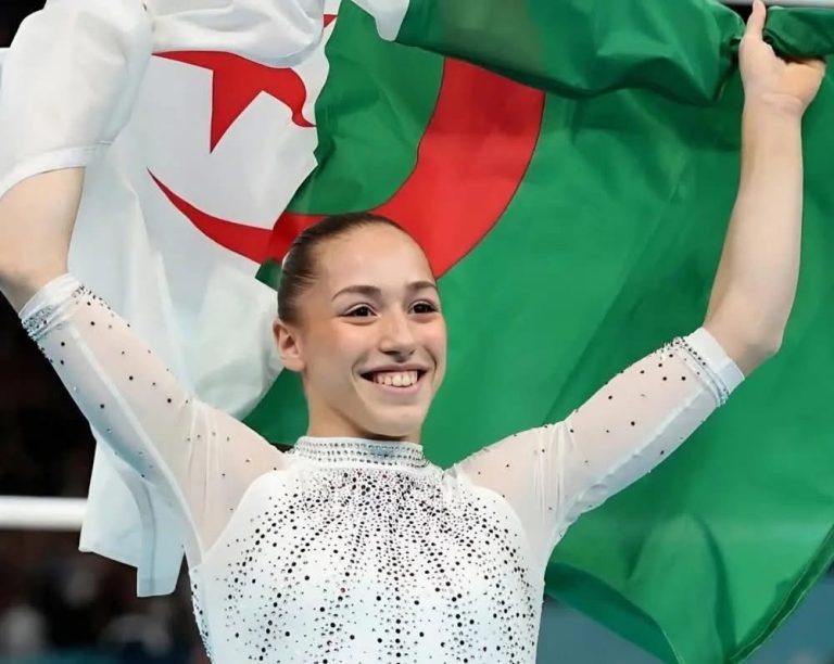 البطلة الأولمبية الجزائرية كيليا نمور تتوج بالميدالية الذهبية في القاهرة