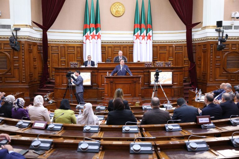 أعضاء مجلس الأمة يناقشون مشروع قانون لتحديد الدوائر الانتخابية وعدد المقاعد البرلمانية