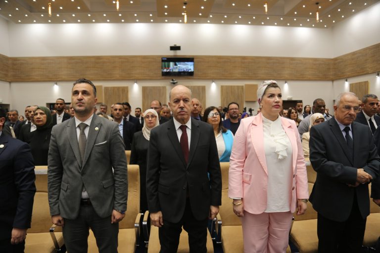 توقيع اتفاقية جماعية لمستخدمي وكالة التنمية الاجتماعية