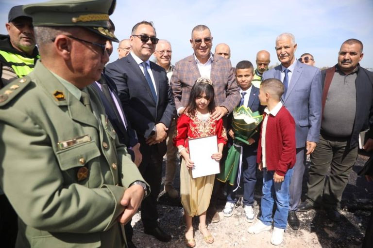 وزير الأشغال العمومية يعاين مشروع الخط المنجمي الشرقي بولاية الطارف