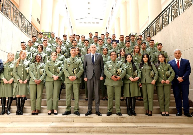 زيارة وفد ضباط متربصين إلى المجلس الشعبي الوطني في إطار تكوين إعلامي مؤسساتي