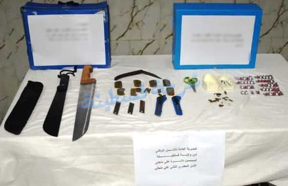 توقيف شخصين وحجز مخدرات ومؤثرات عقلية وأسلحة بيضاء بعلي منجلي