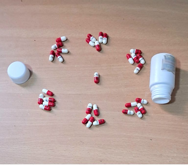 توقيف شخصين بالشلف وحجز مؤثرات عقلية ومعدات موجهة للترويج