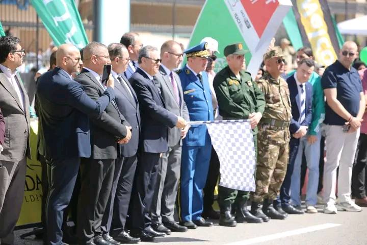 انطلاق المرحلة الأولى من طواف الجزائر الدولي للدراجات بوهران