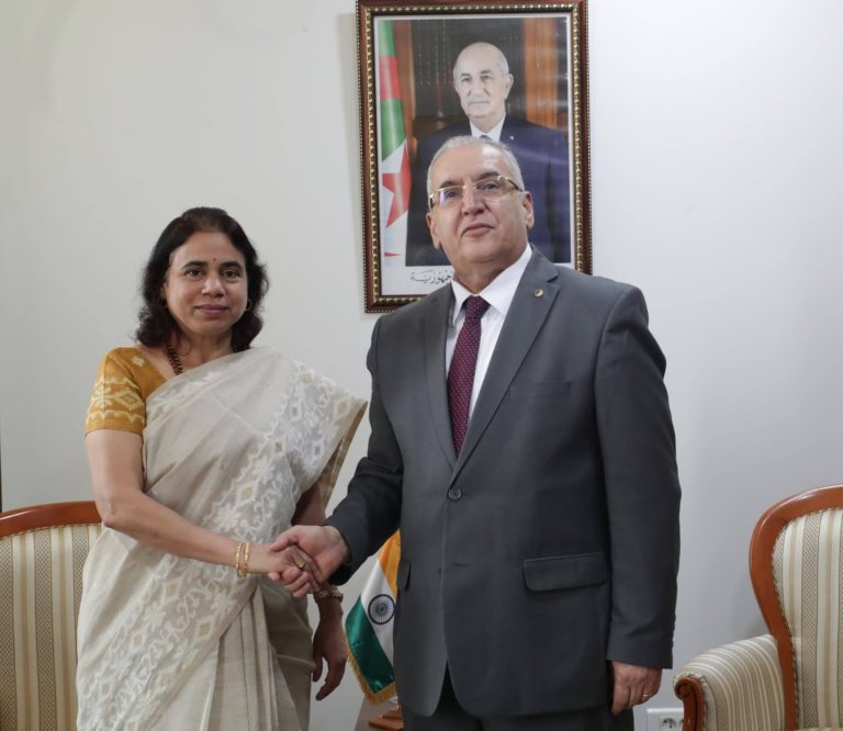 استقبال دبلوماسي يجمع الجزائر والهند لتعزيز الشراكة والتشاور السياسي