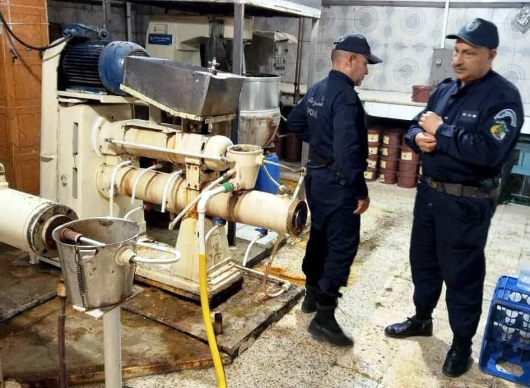 عملية مراقبة لضمان شروط النظافة الصحية في محلات تحضير السكريات