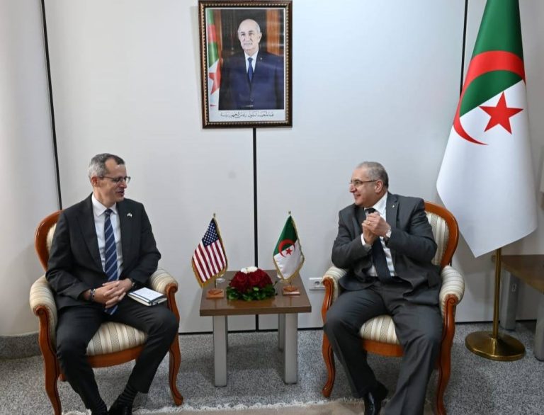وزارة الشؤون الخارجية تستقبل القائم بالأعمال الأمريكي لتعزيز التعاون الثنائي بين الجزائر والولايات المتحدة