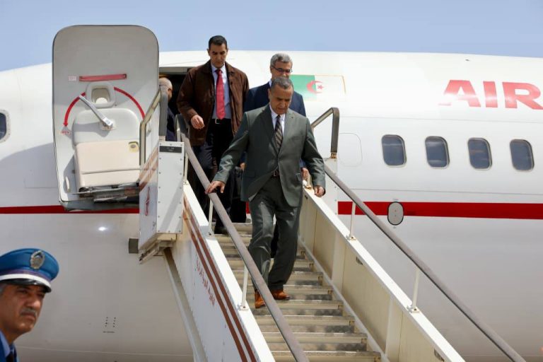 وزير الطاقة يحل بتبسة في زيارة ميدانية لمتابعة مشاريع القطاع