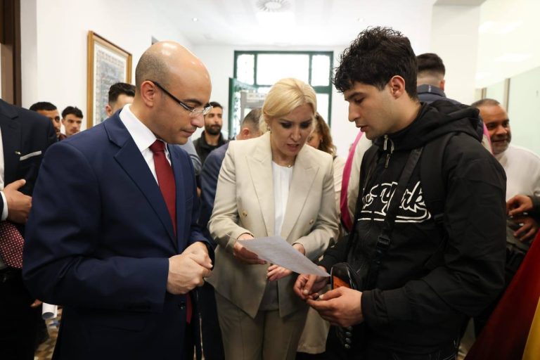 كاتب الدولة المكلف بالجالية الوطنية بالخارج يشرع في زيارة عمل إلى مملكة إسبانيا ويتفقد القنصلية العامة ببرشلونة