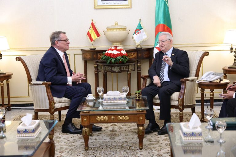 رئيس #مجلس_الأمة عزوز ناصري يستقبل سفير #إسبانيا بالجزائر ويؤكد تعزيز #الشراكة_الثنائية و#التعاون_البرلماني