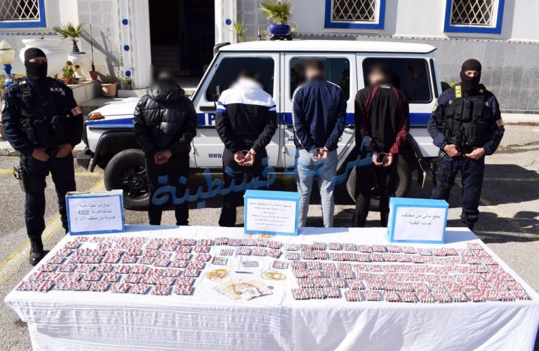 قسنطينة  الشرطة القضائية: تفكيك شبكة إجرامية وحجز 4359 كبسولة مهلوسة