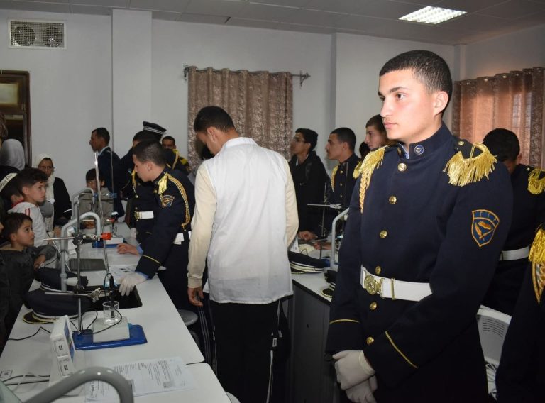 مدرسة أشبال الأمة بالأغواط تفتح أبوابها للجمهور في إطار تعزيز التواصل والتعريف بالتكوين العسكري