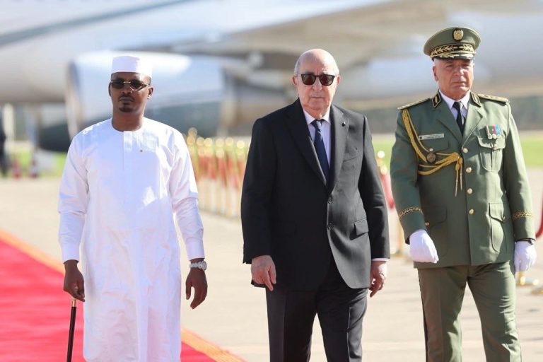 رئيس الجمهورية يستقبل رئيس تشاد في زيارة دولة تعكس متانة العلاقات الثنائية بين البلدين
