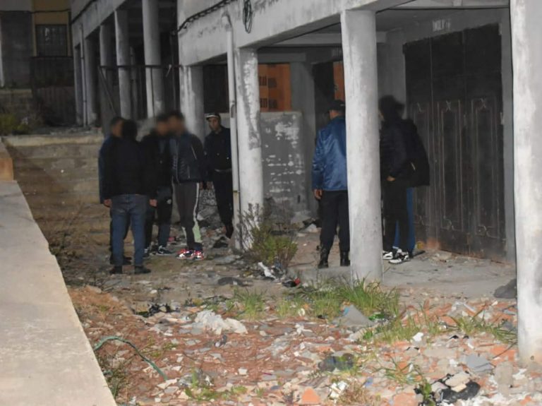 توقيف 31 شخصًا خلال عمليات مداهمة أمنية بالقالة