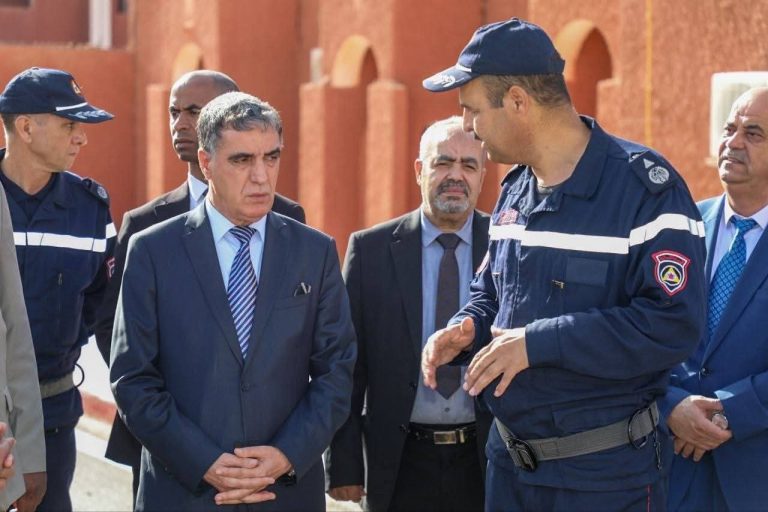 ولاية أدرار قافلة تحسيسية تجوب المحيطات الفلاحية بأدرار لحماية المنتوج الوطني