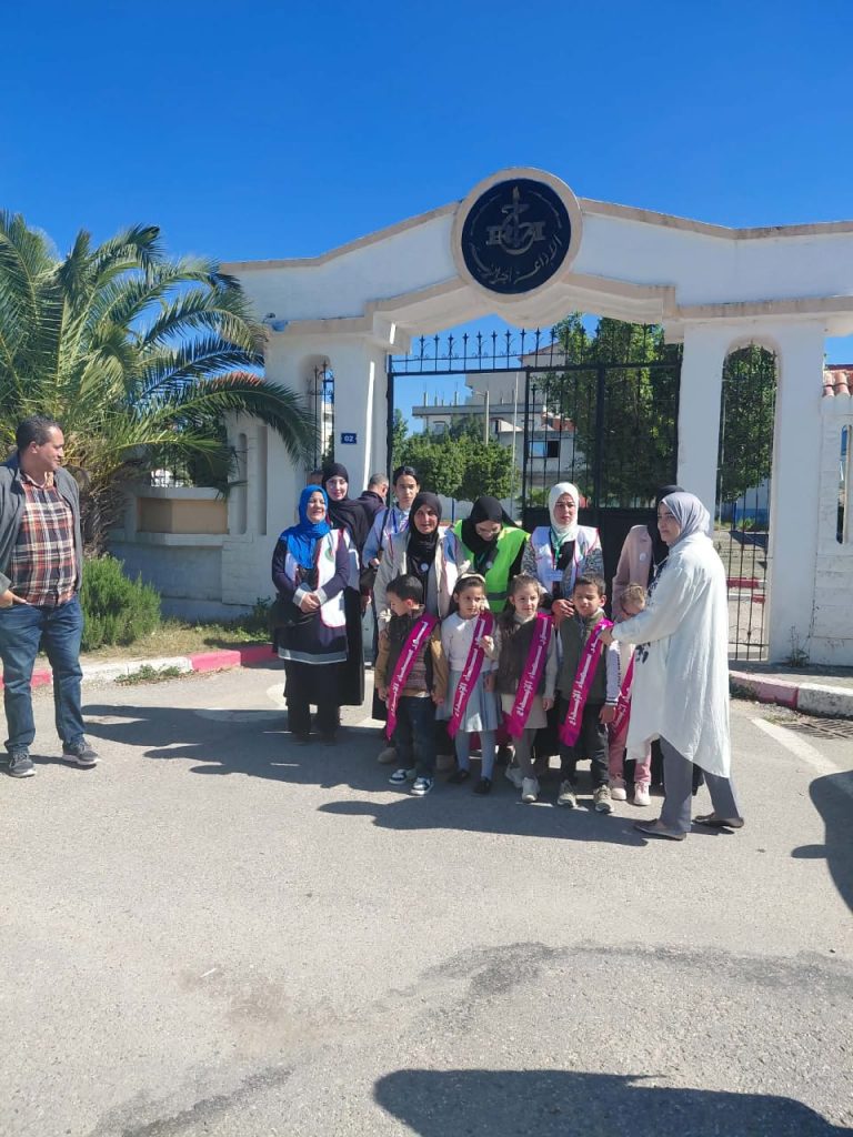 الطارف: قافلة صحية تجوب المدارس لترسيخ ثقافة العناية بالفم والأسنان لدى التلاميذ