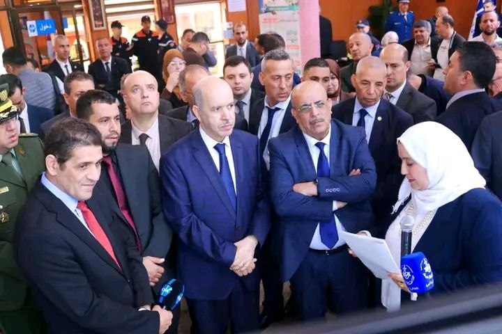 تقدم في رقمنة خدمات التقاعد وتقليص الإجراءات الورقية خلال زيارة ميدانية للوزارة