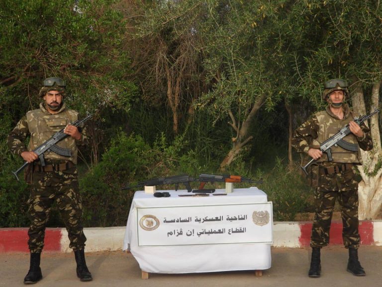 الجيش الوطني الشعبي يقضي على مهربين مسلحين ويسترجع أسلحة حربية بالجنوب