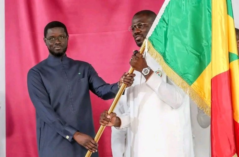 الرئيس السنغالي #باسيرو_فاي 🇸🇳 متحدثا عن المحتجزين السنغاليين في المغرب، وفي رسالة قوية لملك المغرب