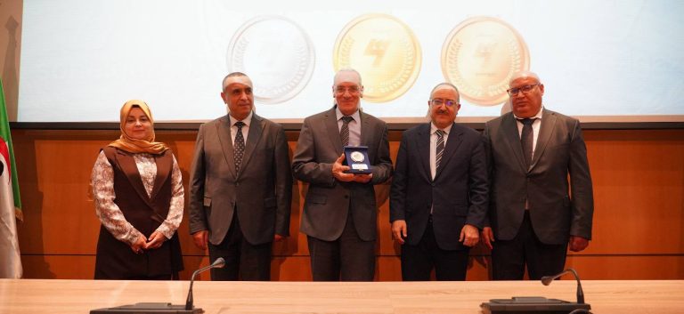 احتفالية تكريمية بوزارة الطاقة والطاقات المتجددة بمناسبة اليوم العالمي للشغل
