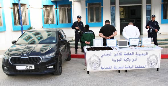 تفكيك شبكة إجرامية منظمة عابرة للحدود مختصة في النصب على الجمهور بالاحتيال بالبويرة