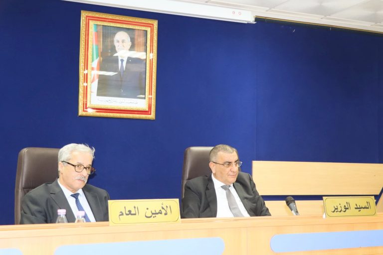 عبد_القادر_جلاوي يترأس اجتماعًا تنسيقيًا ثالثًا حول مشاريع الأشغال_العمومية بالولايات الجنوبية