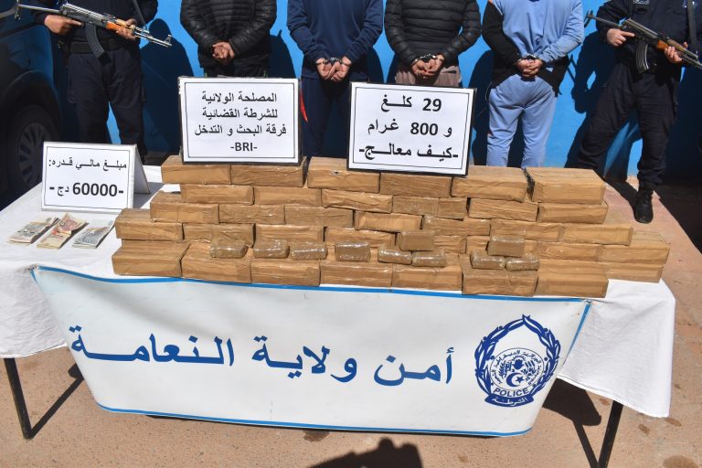 النعامة تحجز قرابة 30 كلغ من الكيف_المعالج في عملية نوعية نفذتها فرقة البحث والتدخل BRI التابعة للأمن الوطني