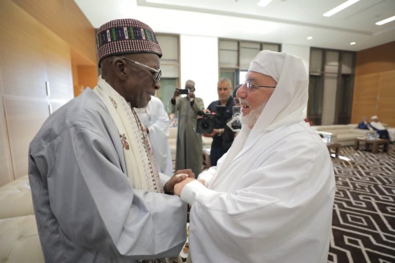 عميد_جامع_الجزائر، الشّيخ محمّد المأمون القاسميّ الحسنيّ، يستقبل الشّيخ محمّد الماحي إبراهيم نياس