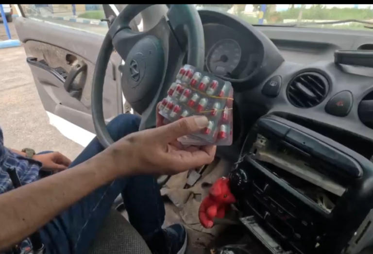 البليدة تفكيك شبكة إجرامية ببوفاريك وحجز 2490 كبسولة من المؤثرات_العقلية وتوقيف 4 مشتبه فيهم