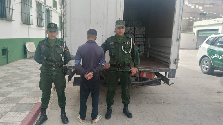 الدرك_الوطني بـ أم_البواقي يحجز أكثر من 32 ألف كيس شمة ويوقف شخصًا بسيقوس
