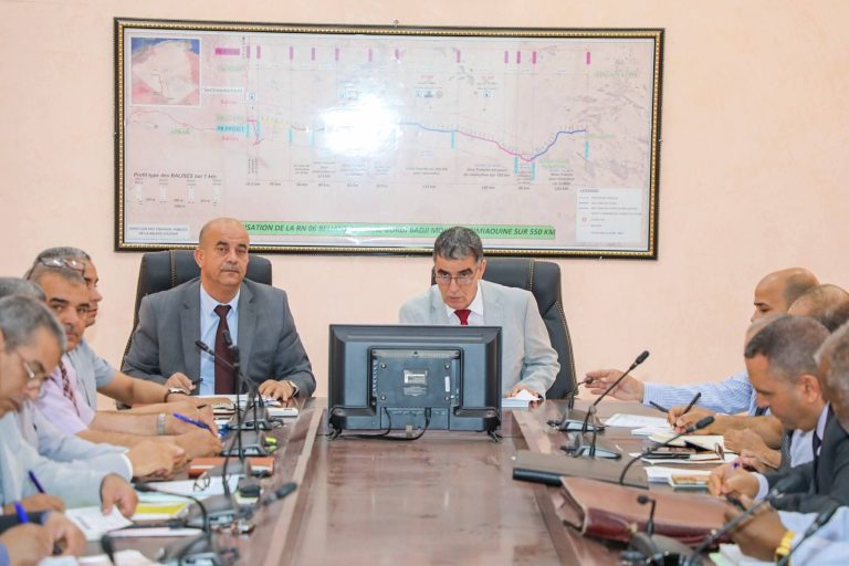 ولاية أدرار والي أدرار يترأس جلسة عمل لضبط برامج التنمية البلدية المقترحة لسنة 2027.