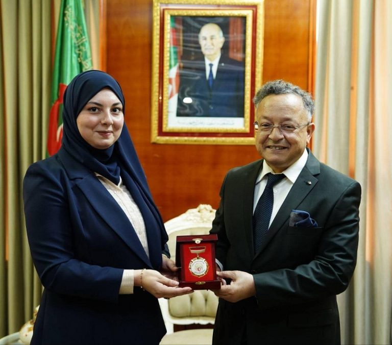 دعم الابتكار العلمي: استعراض مشروع في النانوتكنولوجي والتغذية العلاجية بوزارة التعليم العالي