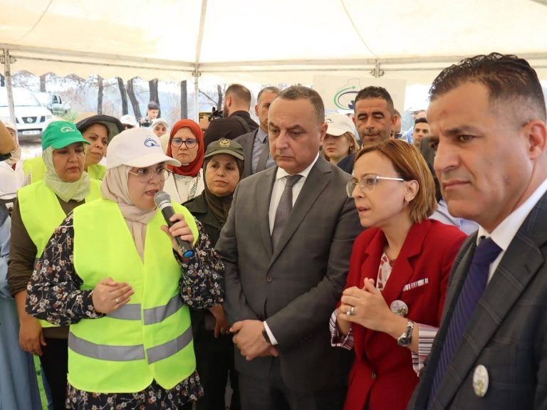 كوثر_كريكو تتنقل إلى غابة تاوريرت بتيبازة لمعاينة آثار الحرائق ونتائج تحاليل التربة