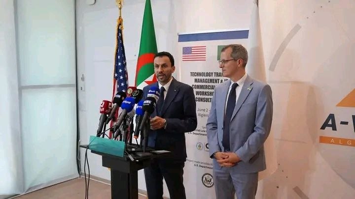 سفارة_الولايات_المتحدة بالجزائر تدعم منظومة الابتكار وريادة الأعمال بالشراكة مع وزارة_اقتصاد_المعرفة وألجيريا_فنتشر