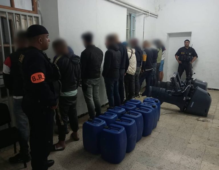 شرطة_الطارف تحبط محاولتي هجرة غير شرعية عبر البحر وتوقف 25 شخصاً مع حجز قوارب ومعدات بحري