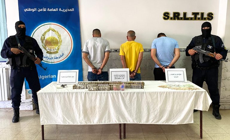 تفكيك شبكة إجرامية وحجز 8 كلغ و500 غ من القنب الهندي بعنابة