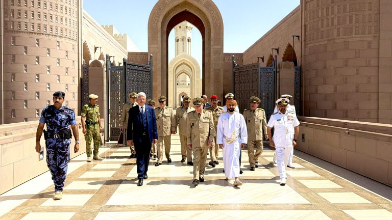 السعيد_شنڨريحة يواصل زيارته إلى #سلطنة_عُمان ببرنامج يشمل مؤسسات تعليمية وثقافية بارزة