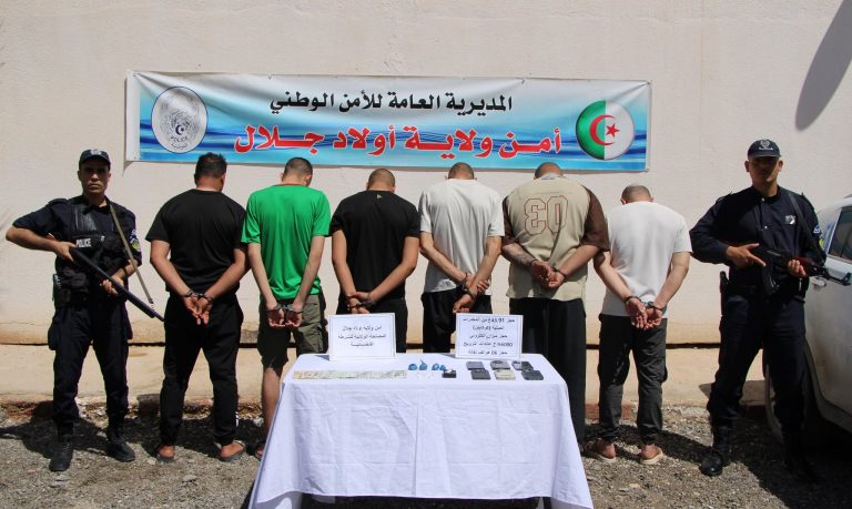 شرطة_أولاد_جلال تفكك شبكة لترويج الكوكايين بين بسكرة وأولاد_جلال وتوقف 6 أشخاص