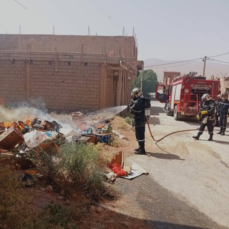 الحماية_المدنية تُخمد حريقًا التهم حوالي 400 حزمة تبن بعين الصفراء دون تسجيل خسائر بشرية