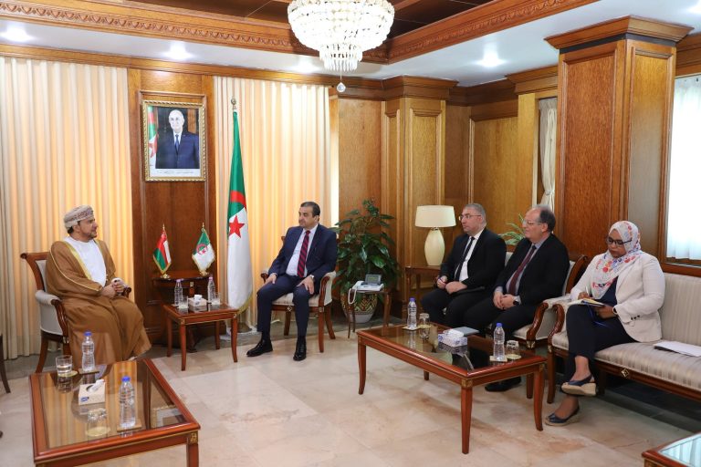 وزير الدولة وزير المحروقات يستقبل رئيس مجلس إدارة مجموعة سهيل بهوان القابضة لبحث فرص التعاون الطاقوي