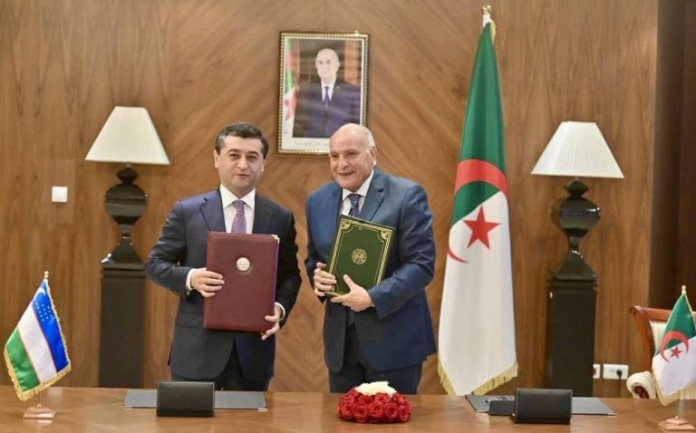 الجزائر وأوزبكستان تبحثان سبل توطيد التعاون الثنائي في مختلف المجالات