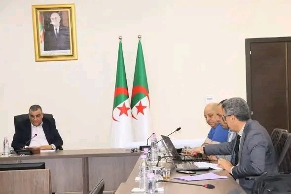 عبد_القادر_جلاوي يترأس اجتماعًا تنسيقيًا لمتابعة مشاريع السكك_الحديدية والمنشآت القاعدية