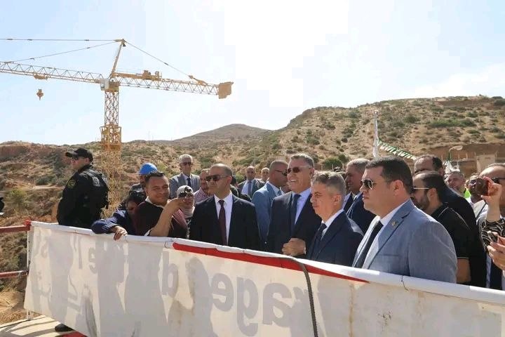 لوناس_بوزقزة يعاين مشروع تدعيم سد_الشرفة_2 ببلدية بوحنيفية رفقة والي معسكر