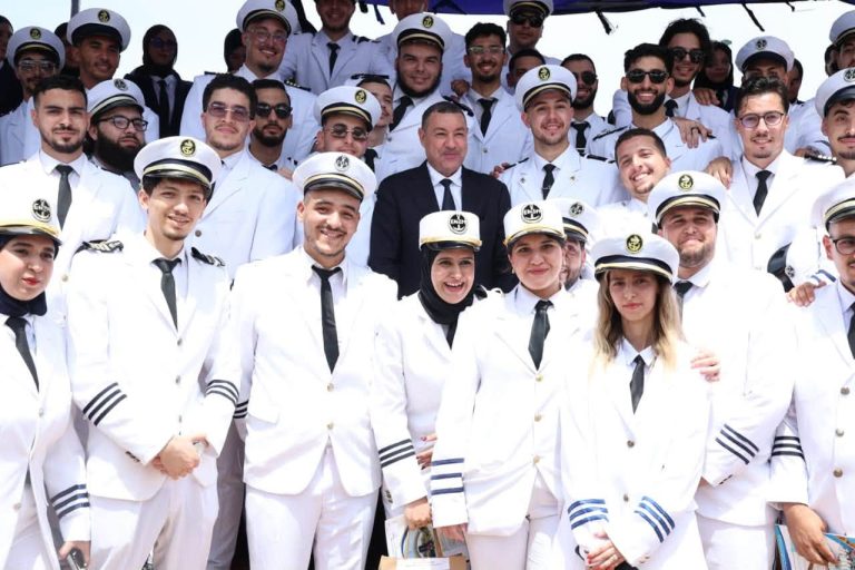 وزير الداخلية والجماعات المحلية والنقل يشرف على تخرج الدفعة الـ51 لضباط البحرية التجارية والموانئ ببوسماعيل